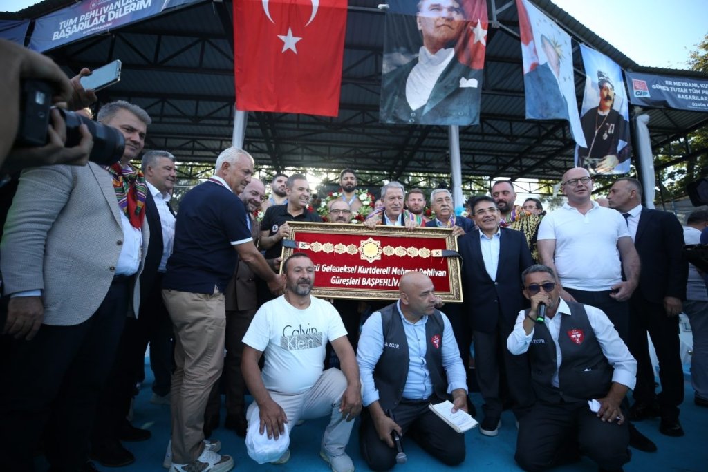 Kurtdere’de altın kemer Enes Doğan’ın