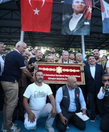 Kurtdere’de altın kemer Enes Doğan’ın