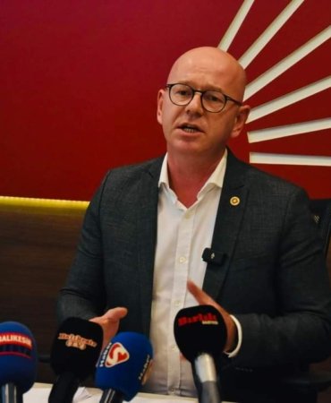 Serkan Sarı’dan çağrı: Havaalanını Büyükşehir’e devredin biz yönetelim!