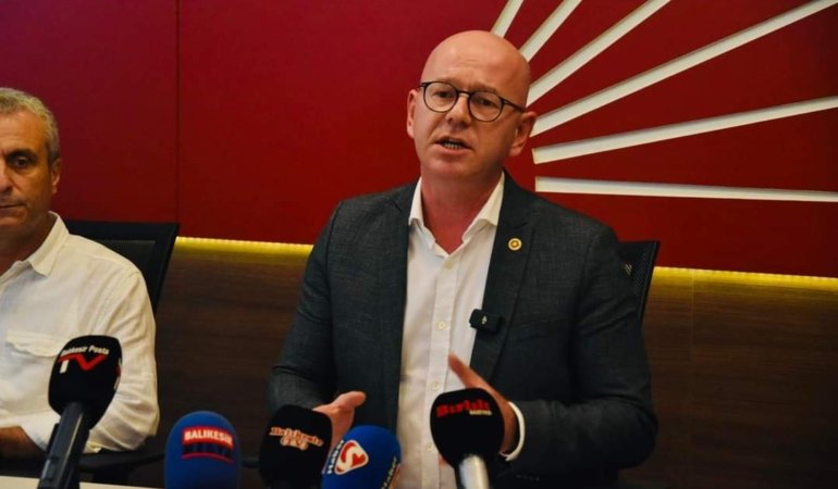 Serkan Sarı’dan çağrı: Havaalanını Büyükşehir’e devredin biz yönetelim!