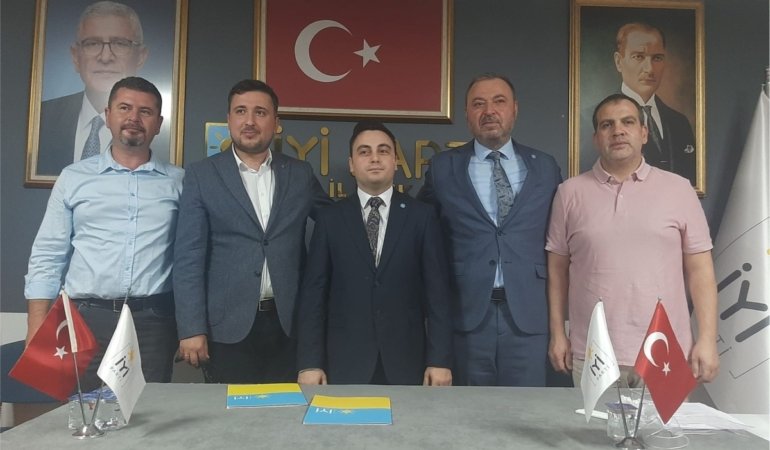 İYİ PARTİ KARESİ’DE YENİ BAŞKAN CAHİT CAN