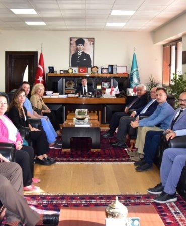 Rektör Oğurlu, Tıp Fakültesi Akademisyenleriyle buluştu