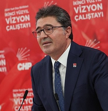 Ensar Aytekin’den Ayvalık’taki Atatürk Heykeline saldırıya sert tepki!