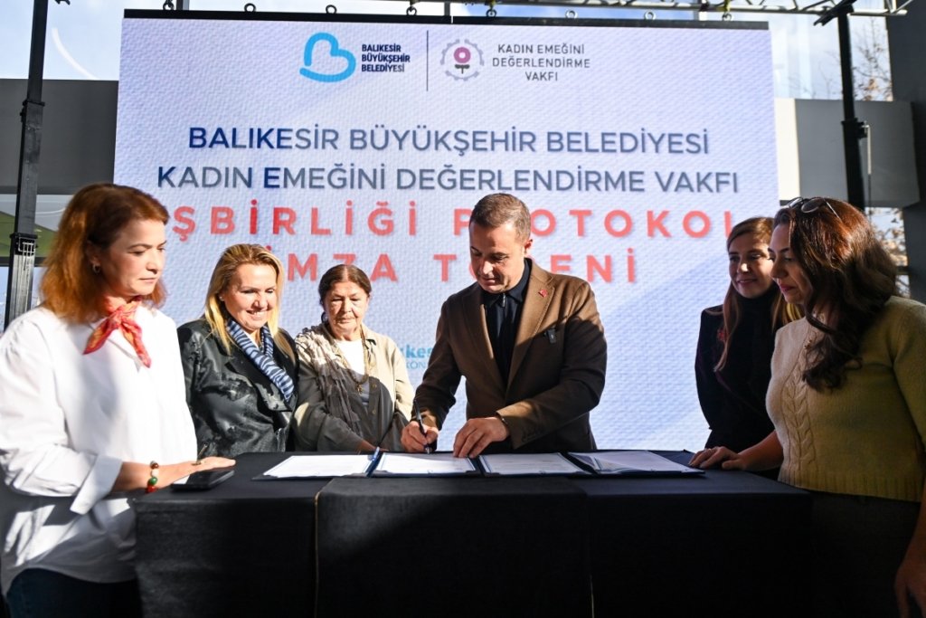 Ahmet Akın o protokolü imzaladı