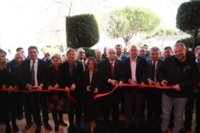 Burhaniye’nin artık bir Halk Market’i var