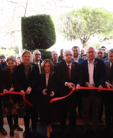 Burhaniye’nin artık bir Halk Market’i var