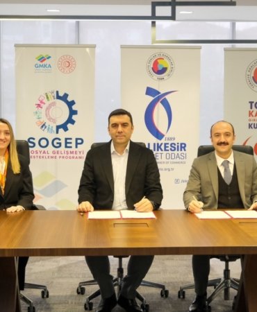 gjlmt5swoaawfes_1200x800