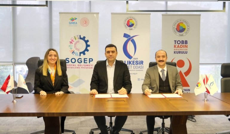 gjlmt5swoaawfes_1200x800