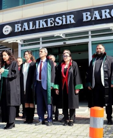 CUMHURİYET DEVRİMLERİ VE KADININ İNSAN HAKLARI KAZANIMLARINDAN VAZGEÇMEYECEĞİZ