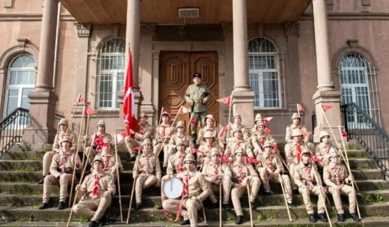 BALIKESİR LİSELİ KEŞŞAFLAR ANILIYOR