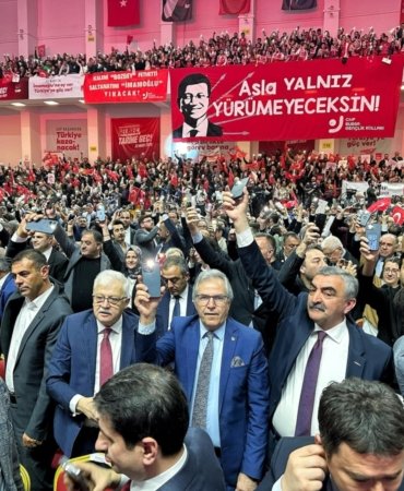 BALIKESİR'İN CHP'Lİ BAŞKANLARI İMAMOĞLU'NA DESTEK İÇİN BURSA'DA