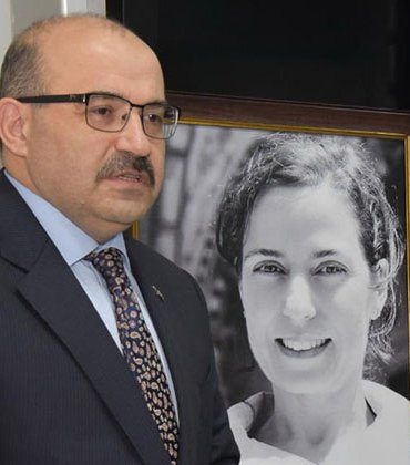 BALIKESİR LİSESİ'NDEN SELDA ÇELİK'E VEFA