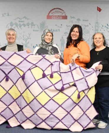 “Umut Battaniyesi” için 13 kadından benzersiz dayanışma