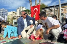 BANDIRMA CUMHURİYET MEYDANI'NDA ATATÜRK VE SANAT DOLU BİR GÜN