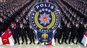 Vali İsmail Ustaoğlu ve Kedisi Kezban Sosyal Medyayı Isıttı