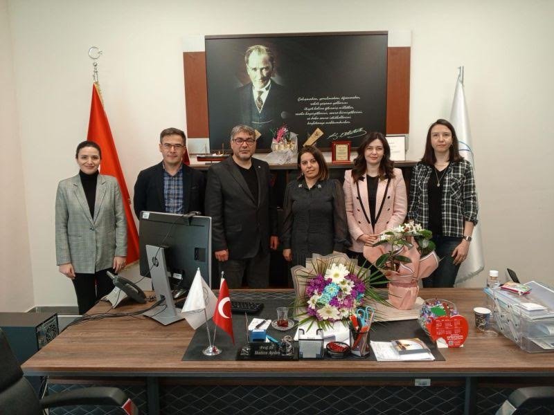 İletişim Fakültesi’nde devir teslim töreni