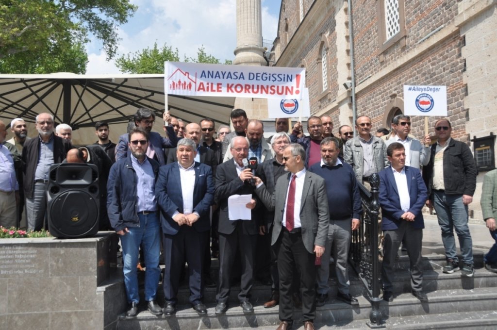 STÖ’lerden Altıeylül’ün Direk Dansı gösterisine ortak tepki