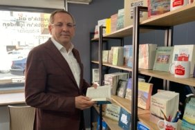 Mimar Oktay Ekinci Karikatürlü Ev ve Ayvalık Kitapçısı açıldı