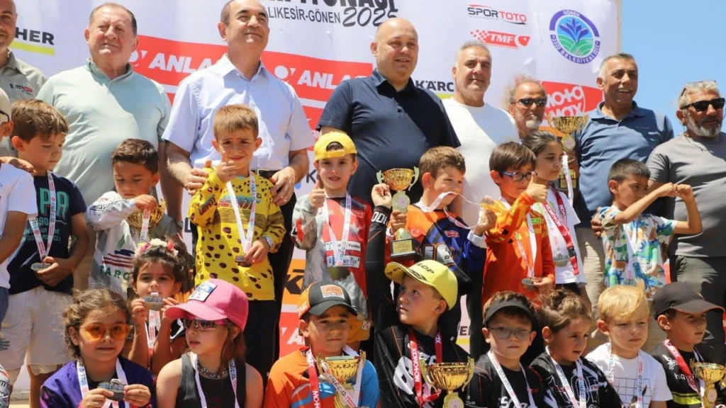 Türkiye Motosiklet Şampiyonası Gönen’de Nefes Kesti!