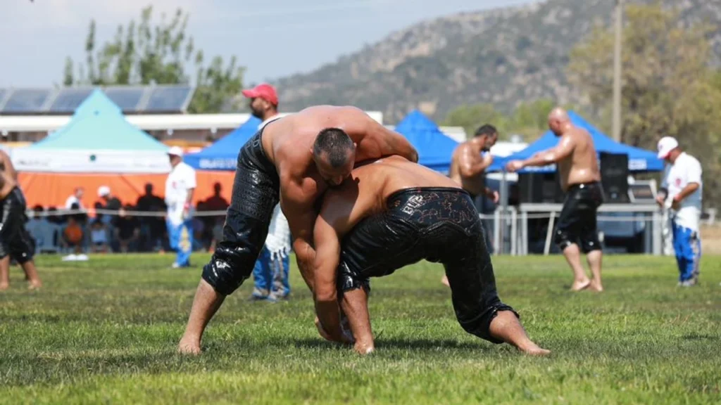 9. Kızıklı Yağlı Pehlivan Güreşleri’nde altın kemeri Mustafa Taş kazandı