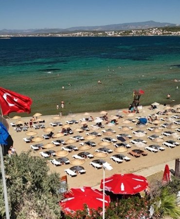 Ayvalık’ta Kitap Keyfi Plajlara Taşındı