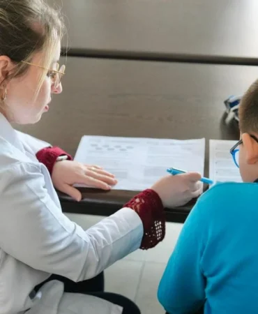 Burhaniye’de Eğitime Büyük Destek! BURSEM 2025-2026 Ön Kayıtları Başladı