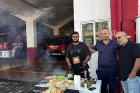 Ayvalık’ta Kahraman İtfaiyecilere Kokoreçli Teşekkür