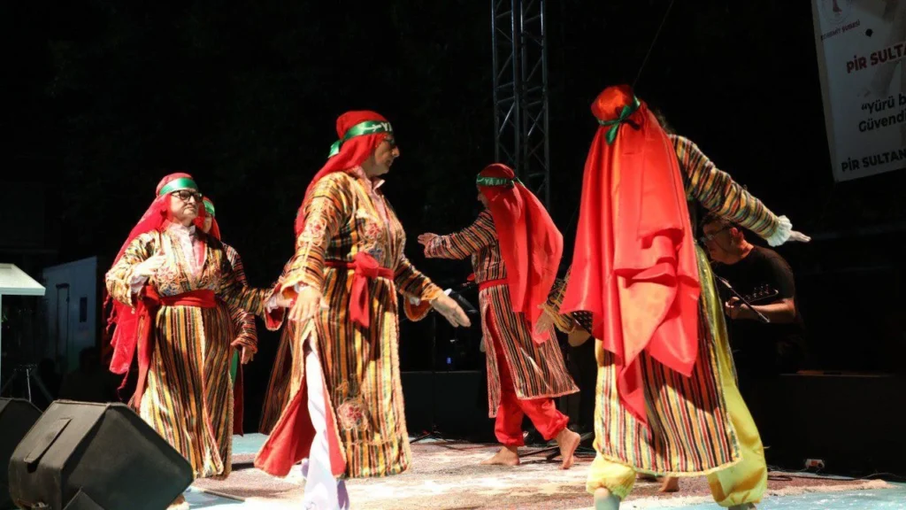 Edremit'te Pir Sultan Abdal'ı anma etkinliği