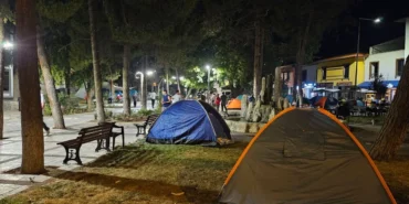 Balıkesir Sındırgı'da 4.8 Büyüklüğünde Depremin Ardından Halk Sokaklara Döküldü!