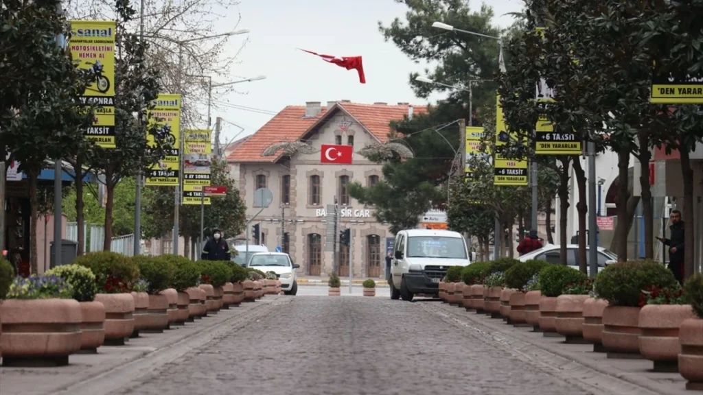 Milli Kuvvetler Caddesi Yarın (27 Ağustos) Trafiğe Kapanıyor!