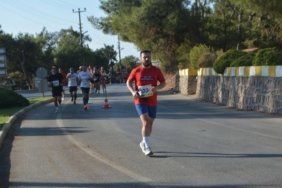 3.⁠ ⁠ULUSLARARASI AYVALIK YARI MARATONU TAMAMLANDI