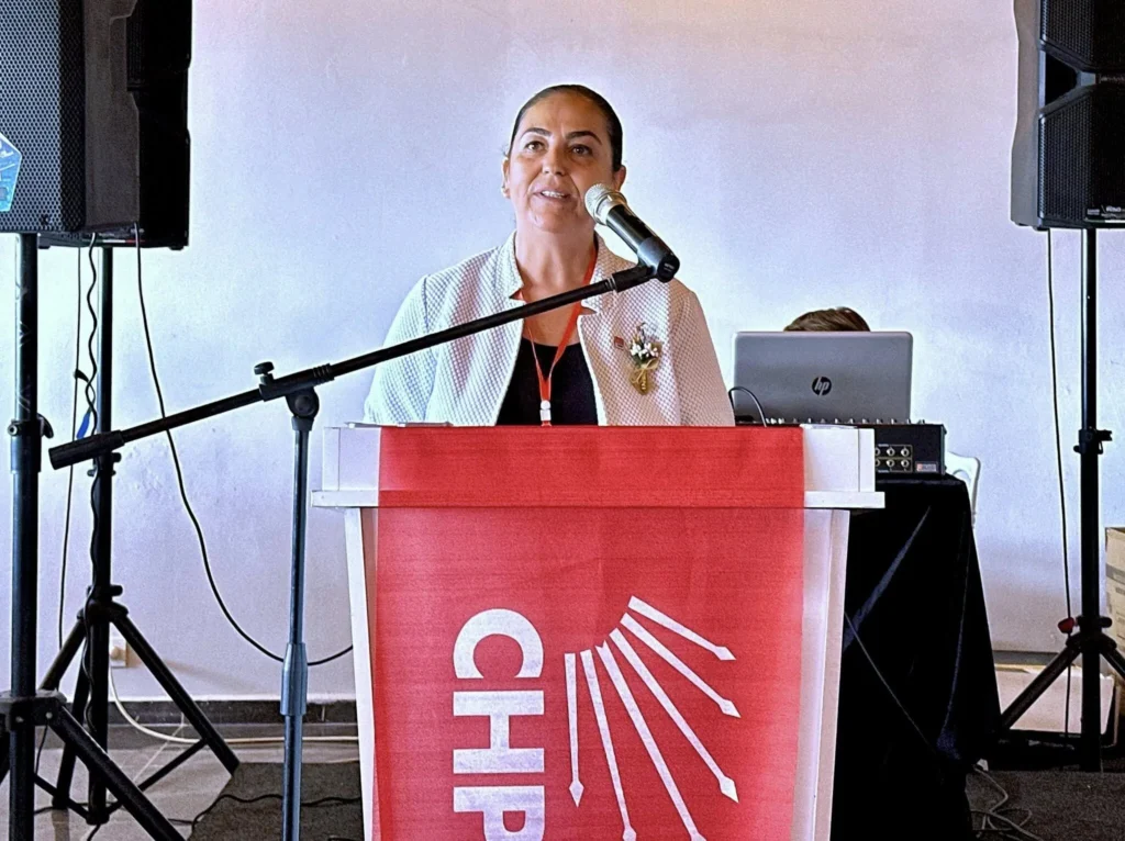 CHP'de ilk kongre Erdek'te... Hale Tuna güven tazeledi