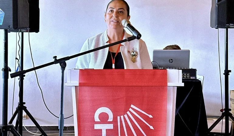 CHP'de ilk kongre Erdek'te... Hale Tuna güven tazeledi