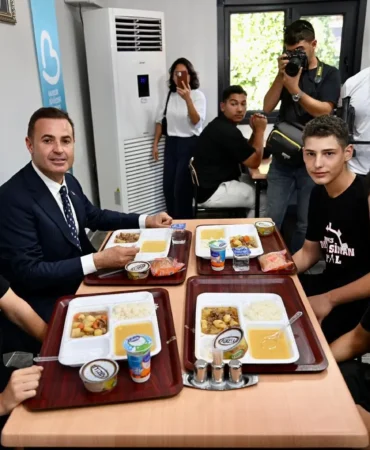 Büyükşehir, öğrenciler için Yakın Mutfak'ı hizmete açtı