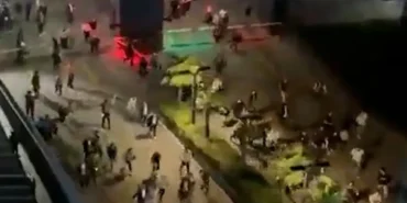 CHP İstanbul İl Başkanlığı Önünde Gerilim!