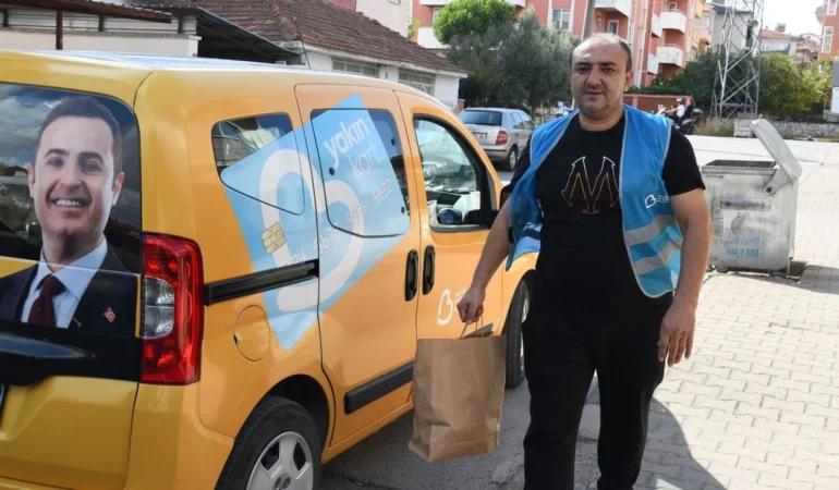 Başkan Akın’dan Öğrencilere Beslenme Paketi Desteği