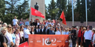 Ahmet Akın’dan 102. Yıl Mesajı: Dimdik Ayaktayız