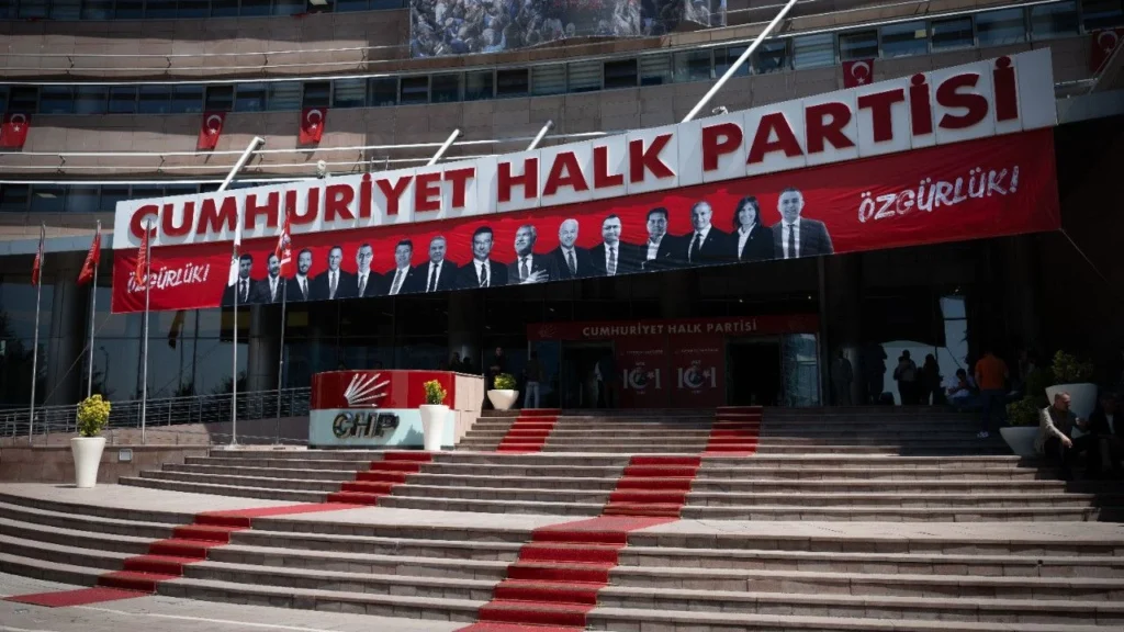 Son Dakika: CHP Kurultay Davası Ertelendi!