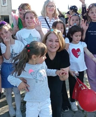 ÇOCUKLARIN NE HAKKI NE DE TADI VAR!