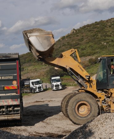 Büyükşehir ile yollar mevsim şartlarına hazırlanıyor