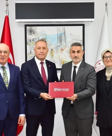 Balıkesir’e Dev Spor Yatırımları! Şehrin Spor Altyapısını Güçlendirecek Protokoller İmzalandı!