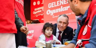 Sındırgı'da depremzede çocuklara moral