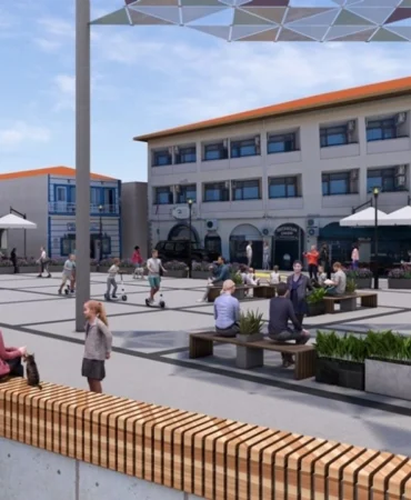 Ayvalık'ta denize açılan yeni meydan