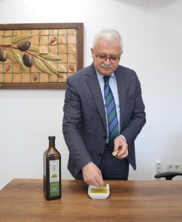 BURHANİYE BELEDİYESİ ZEYTİNYAĞLARI SATIŞA SUNULDU