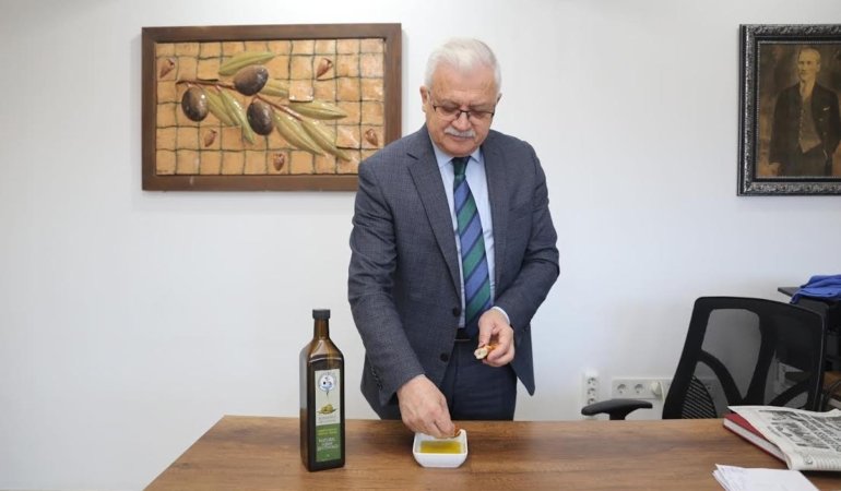 BURHANİYE BELEDİYESİ ZEYTİNYAĞLARI SATIŞA SUNULDU