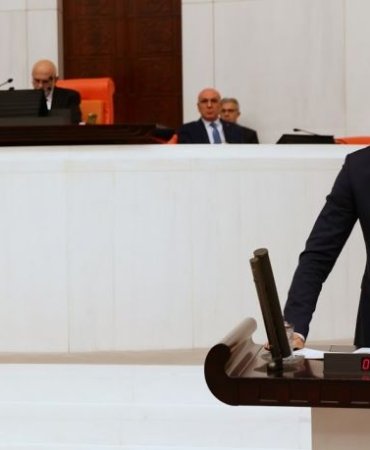 23696295752551527613