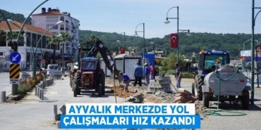 Ayvalık merkezde yol çalışmaları hız kazandı