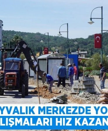 Ayvalık merkezde yol çalışmaları hız kazandı