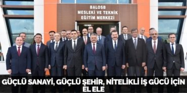 25984289272376330416