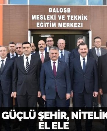 25984289272376330416